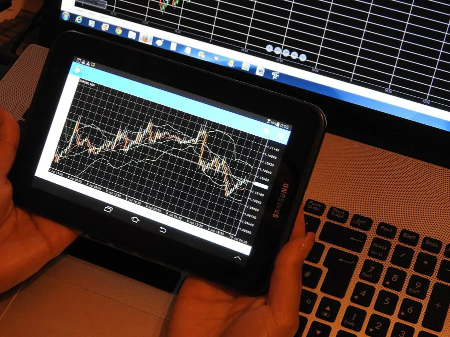 Skalpowanie - jedna z popularnych strategii stosowanych przez inwestorów na rynku forex